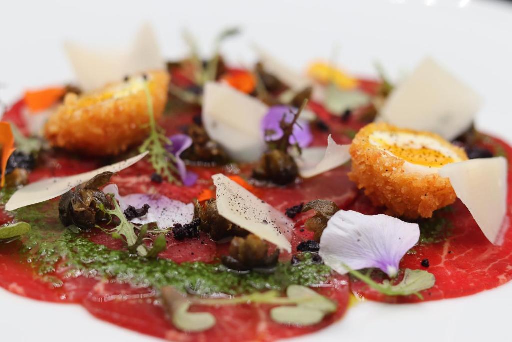 Fine dining at Ripple Cove