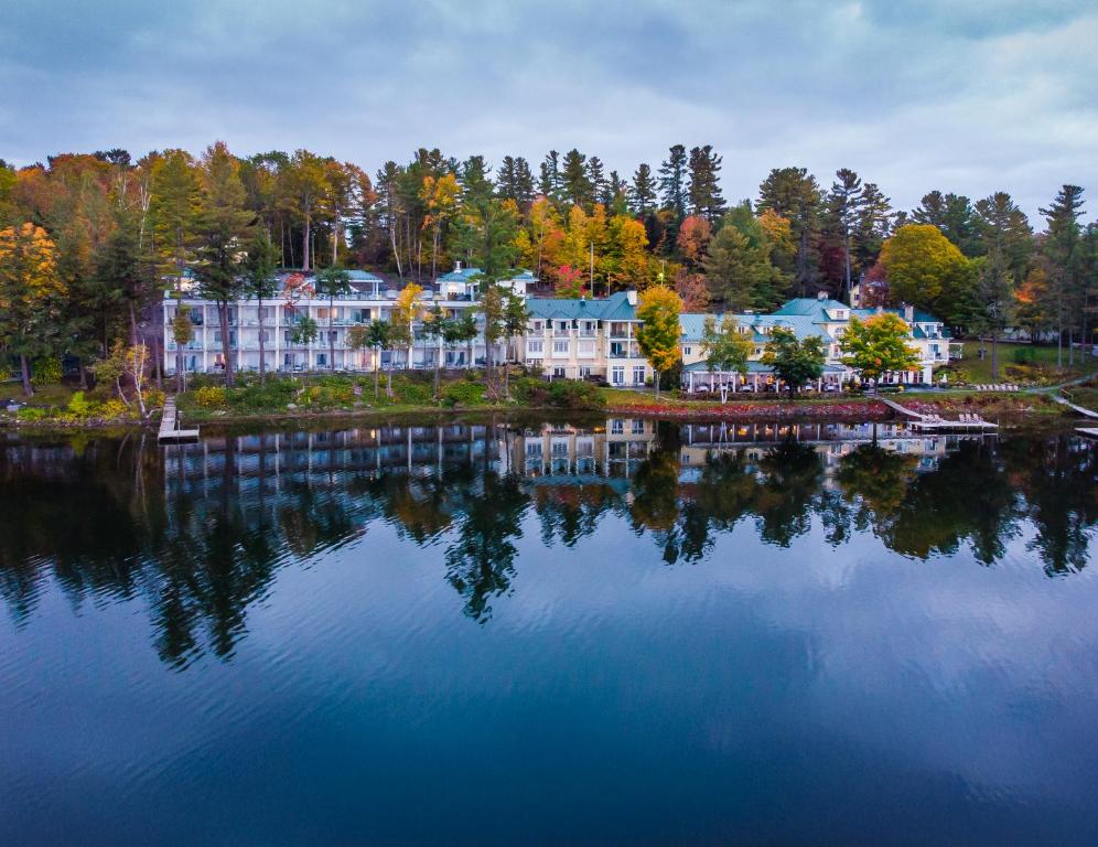 Ripple Cove Hotel exterior from the lake